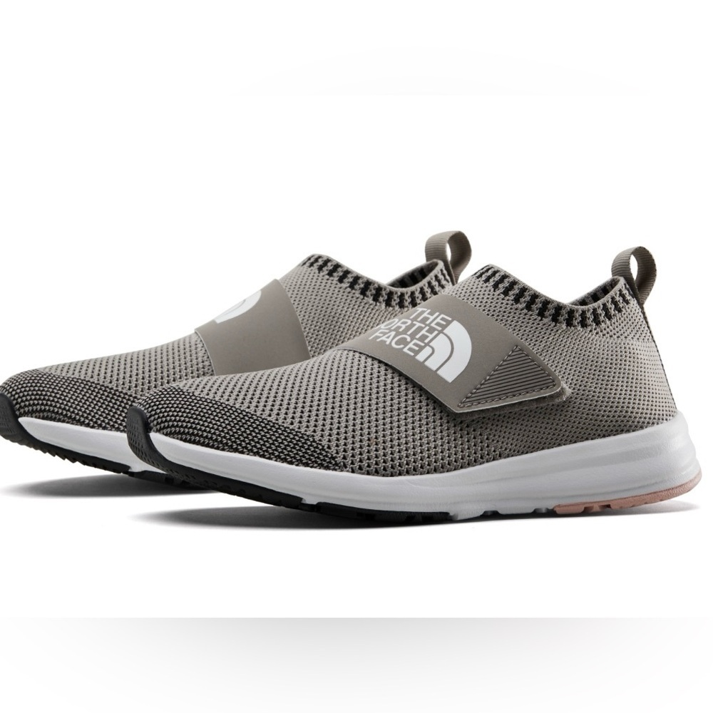 North Face  Women’s Cadman Mock Knit Slip on Sneaker. Size 10.5.